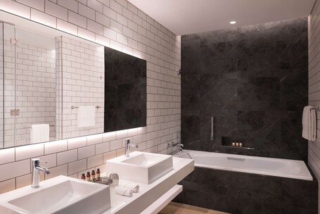 The WB Abu Dhabi, Curio Collection by Hilton - Image 41