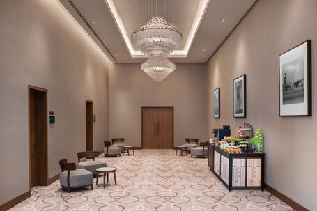 The WB Abu Dhabi, Curio Collection by Hilton - Image 155