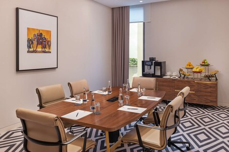 The WB Abu Dhabi, Curio Collection by Hilton - Image 170