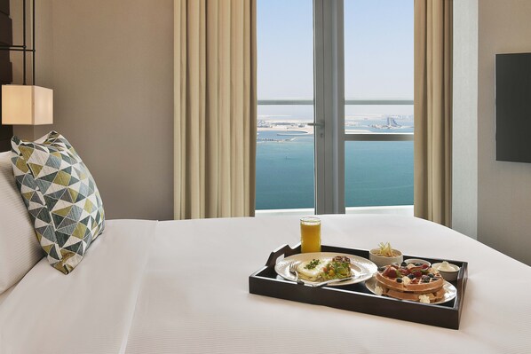 Buffet breakfast for a fee on weekends