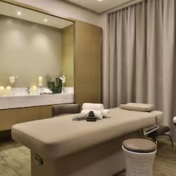 Couples treatment room(s), sauna, hot tub, steam room, body treatments