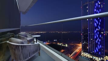 Deluxe Studio, 1 Katil Raja (King) dengan Katil Sofa | Pemandangan dari bilik