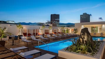 Außenpool, Cabañas (gegen Gebühr), Sonnenschirme