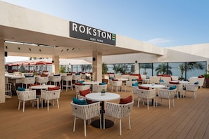 3 restaurants, breakfast, lunch served; local and international cuisine