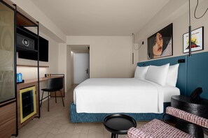 In-room safe, desk, laptop workspace, blackout curtains - ROK Hotel Kingston, Tapestry Collection by Hilton (Kingston)