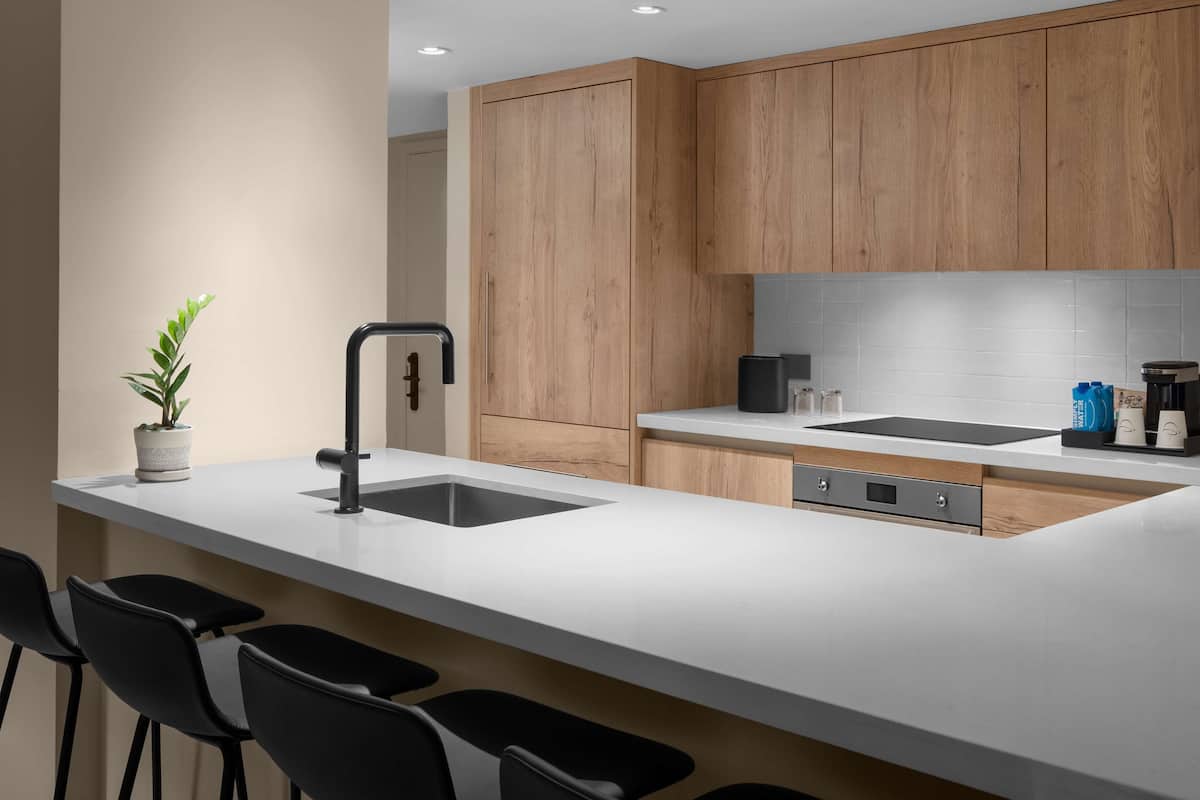 suite, 1 bedroom (rok suite) | private kitchen | mini-fridge, coffee/tea maker, reusable coffee/tea filters