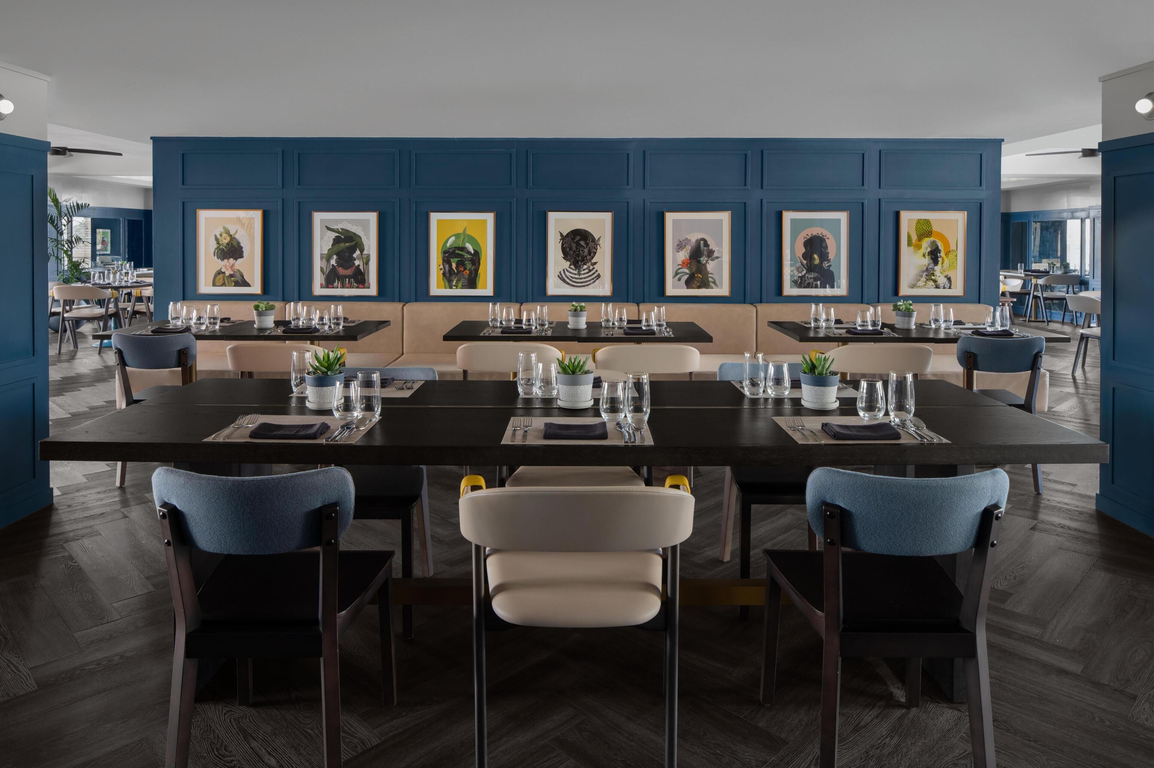 3 restaurants; breakfast, lunch, dinner, and brunch served