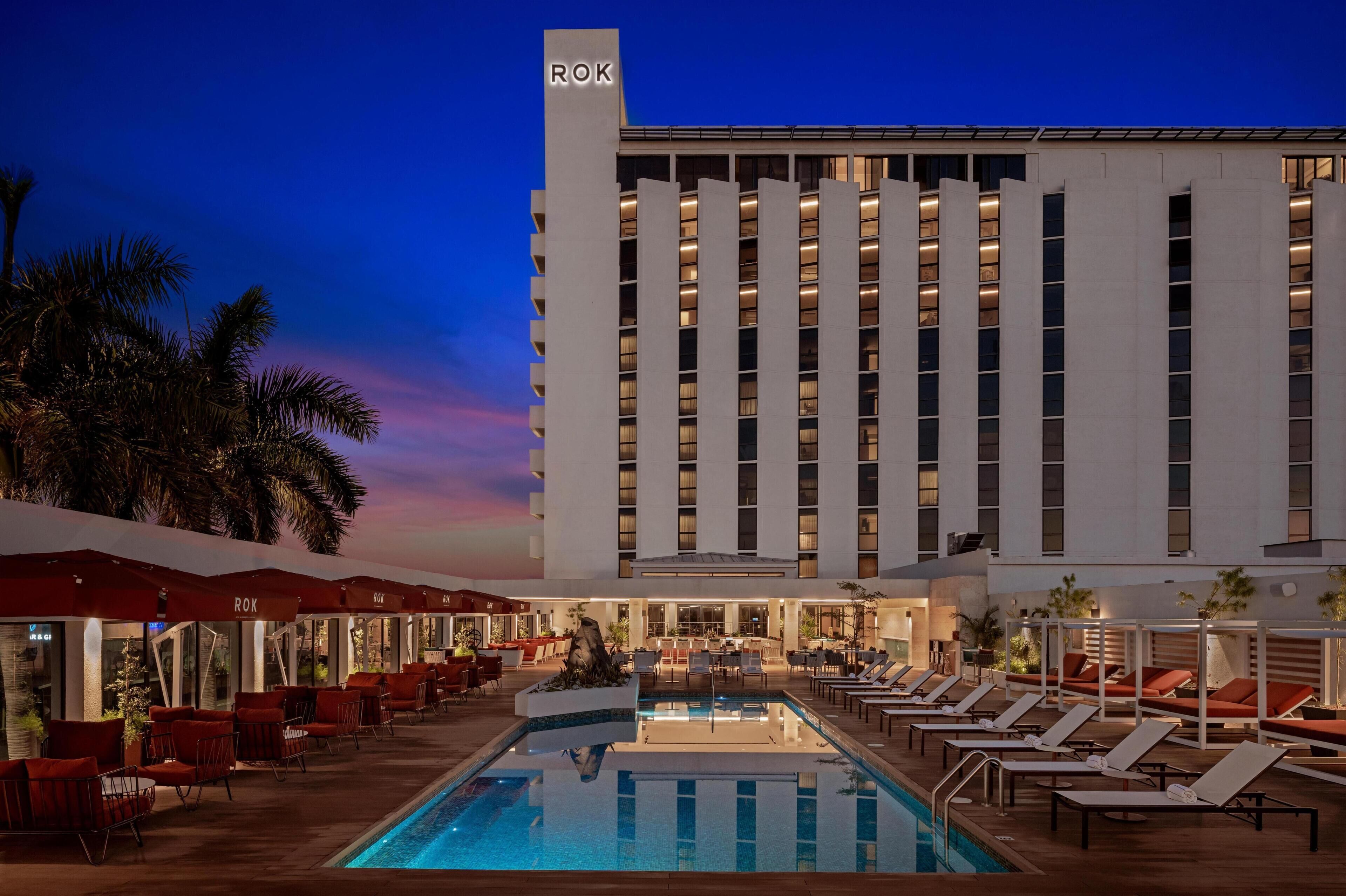 Outdoor pool, pool cabanas (surcharge), pool umbrellas