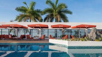 Outdoor pool, cabanas (surcharge), pool umbrellas