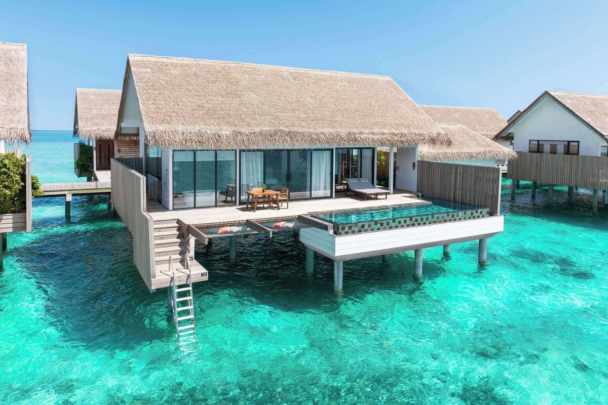 One Bedroom Overwater Suite with Pool | Ausblick vom Zimmer