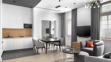 Apartment (Basilian) | Premium bedding, in-room safe, blackout drapes, iron/ironing board