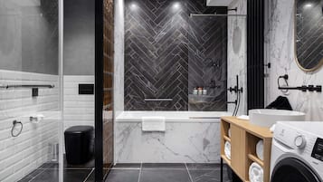 Appartement, 2 chambres (Attic Floor) | Salle de bain
