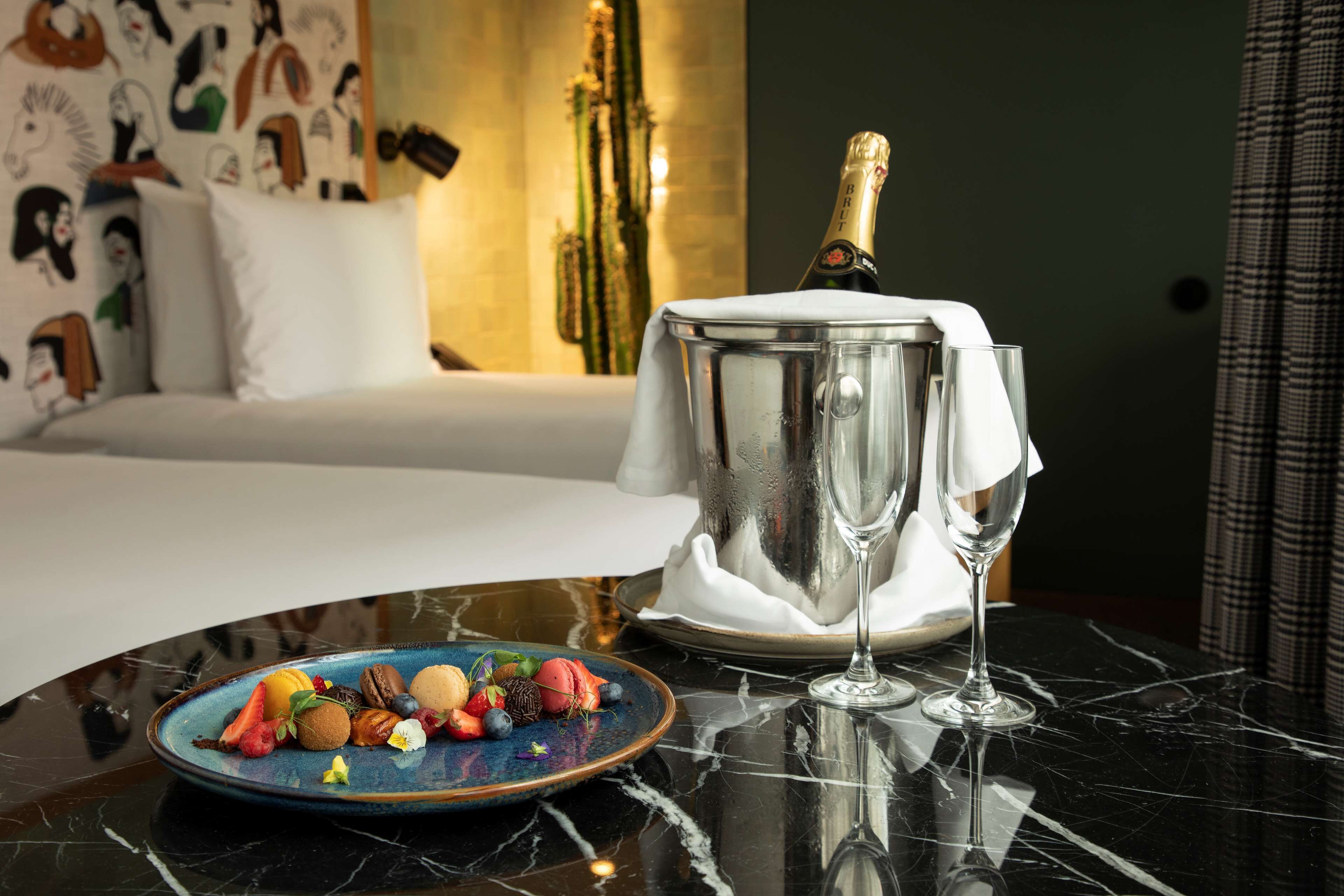 Phòng Superior, 1 giường cỡ king | Bộ đồ giường cao cấp, chăn bông, minibar, két bảo mật tại phòng 