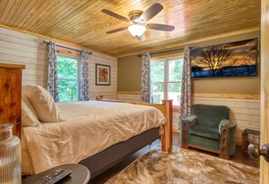 House, Multiple Beds (Cedar Charm #316)