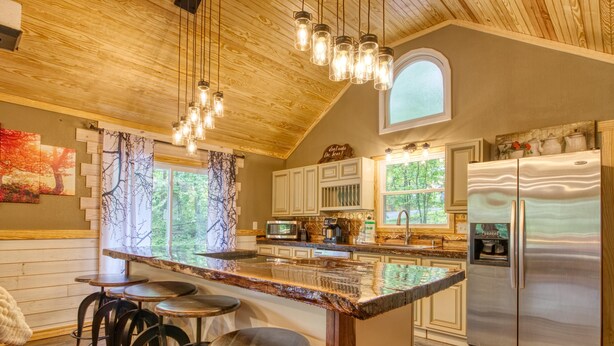 Private kitchen - Cedar Charm #316 (Sevierville)