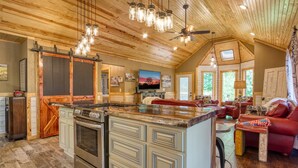 Interior - Cedar Charm #316 (Sevierville)
