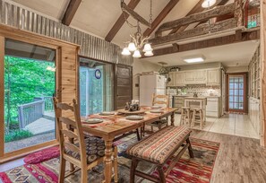 Maison, plusieurs lits (Creek Song #166) | Restauration