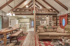 Living area - Creek Song #166 (Gatlinburg)