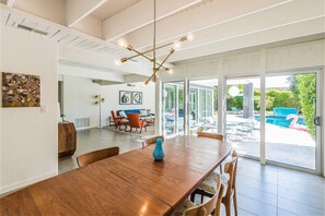 Dining - The Elrod - Exclusive Vacation Home with Pool & Spa (Palm Springs)