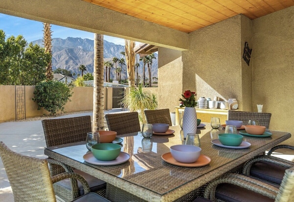Outdoor dining