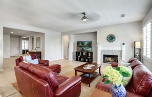 Flat-screen TV, fireplace, video games