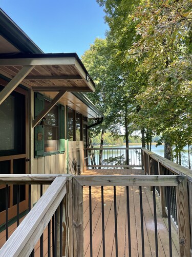 Mountain House on Private Lake