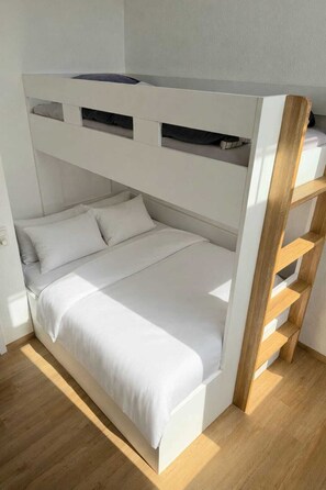 2 bedrooms, Internet