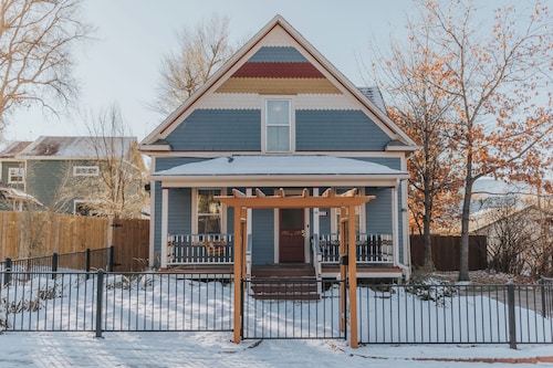 Spacious Family Home Downtown w/ Hot Tub, Fire Pit by Forest & Peak Retreats