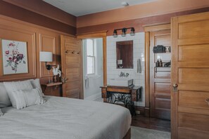 4 soverom, strykejern/-brett, reiseseng for barn og wi-fi (inkludert)