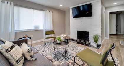 Lovely 2Bed\2 Bath\Full Kitchen and Soak Tub