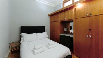 City Apartment, Private Bathroom