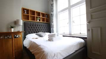 City Apartment, Private Bathroom | 2 bedrooms