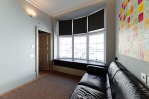 City Apartment, Private Bathroom | Lounge - Historic two bed Apartment in the City Centre (Bristol)
