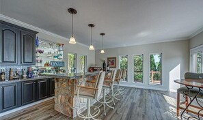 Bar (in der Unterkunft)