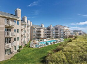 Exterior - Ocean Shores Beach Front: Pools, Sand Dunes, Endless Beaches (Ocean Shores)