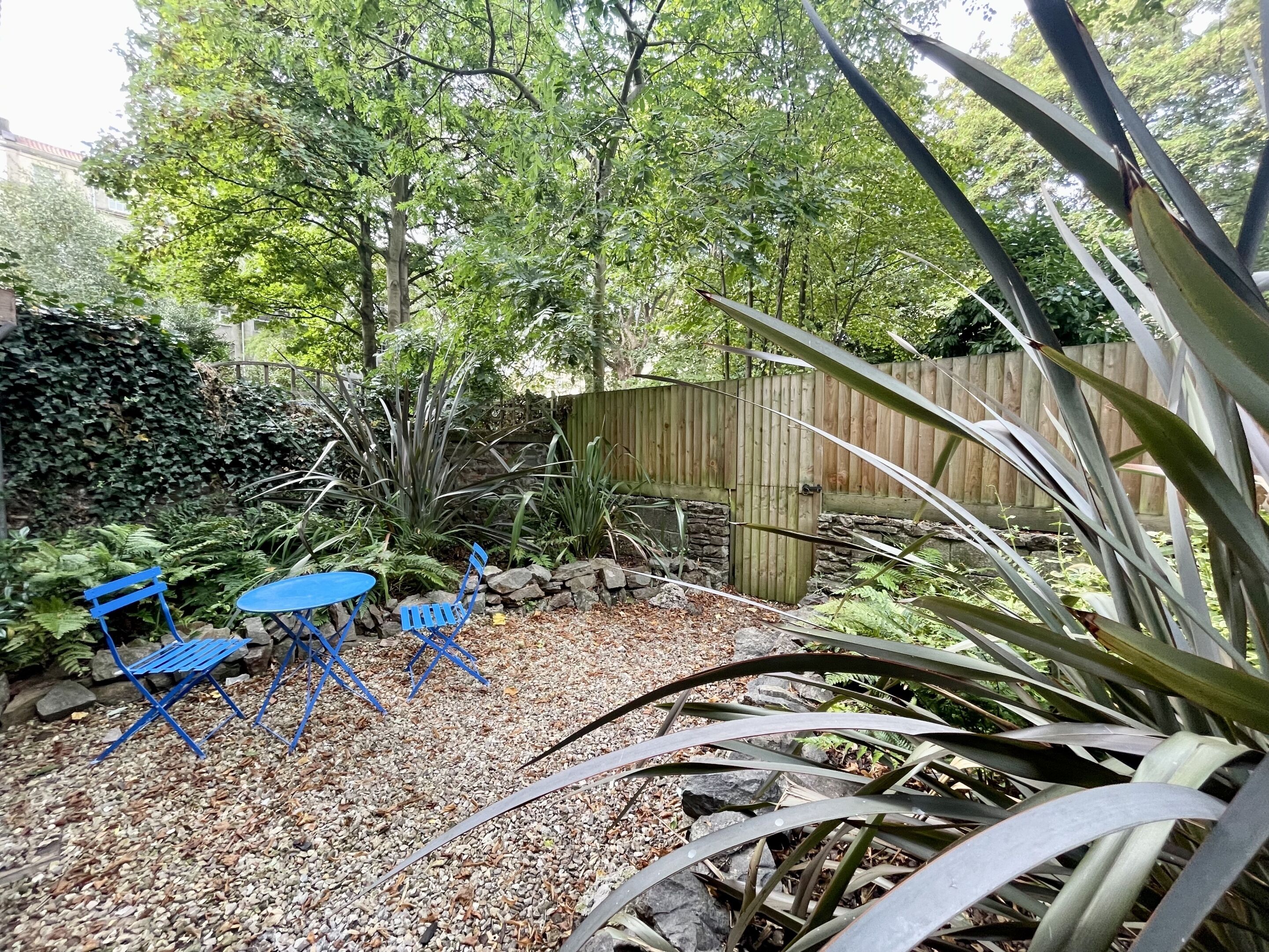 Classic Apartment, Private Bathroom | Garden