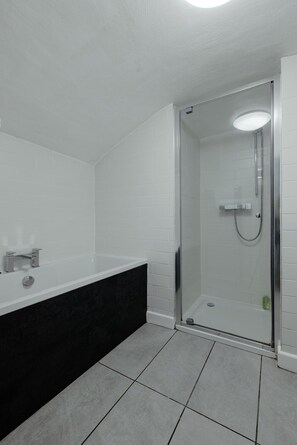 Classic Apartment, Private Bathroom | Bathroom