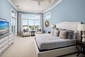 5 bedrooms, desk, iron/ironing board, free WiFi - Bayfront Luxury Estate – 5BR, Heated Pool, Spa, Gulf Access & Walk to Beach (Bonita Springs)