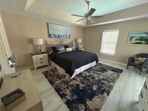 3 slaapkamers, een strijkplank/strijkijzer, gratis wifi, beddengoed