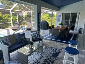 Outdoor dining - Price Reduced For 2025 Dates! Inland Home Minutes From Marco Islands South Beach (Marco Island)