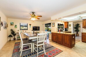 Dining - Charming 3 BDR, 2 BTH  home with big heated pool (Marco Island)