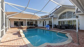 Unclassified image, 4 of 31, button