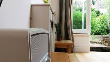 Nhà, phòng tắm riêng | Bếp chung