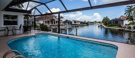 Piscina externa, piscina aquecida