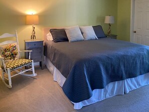 3 bedrooms, iron/ironing board, free WiFi, bed sheets -  True Blue Renovated 2B/3B or 3B/3B same price  Top Floor Unit Best View !! (Pawleys Island)