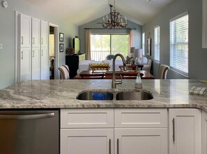 3 soverom, strykejern/-brett, wi-fi (inkludert) og sengetøy