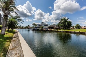 Unclassified image, 3 of 18, button - 4 bedroom, 3 bath home with heated pool (Marco Island)