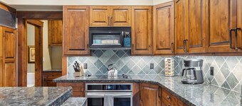 Outpost: Grand View 3240 - AC and Teton Views!