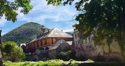 Arreau: The Mont ** refuge