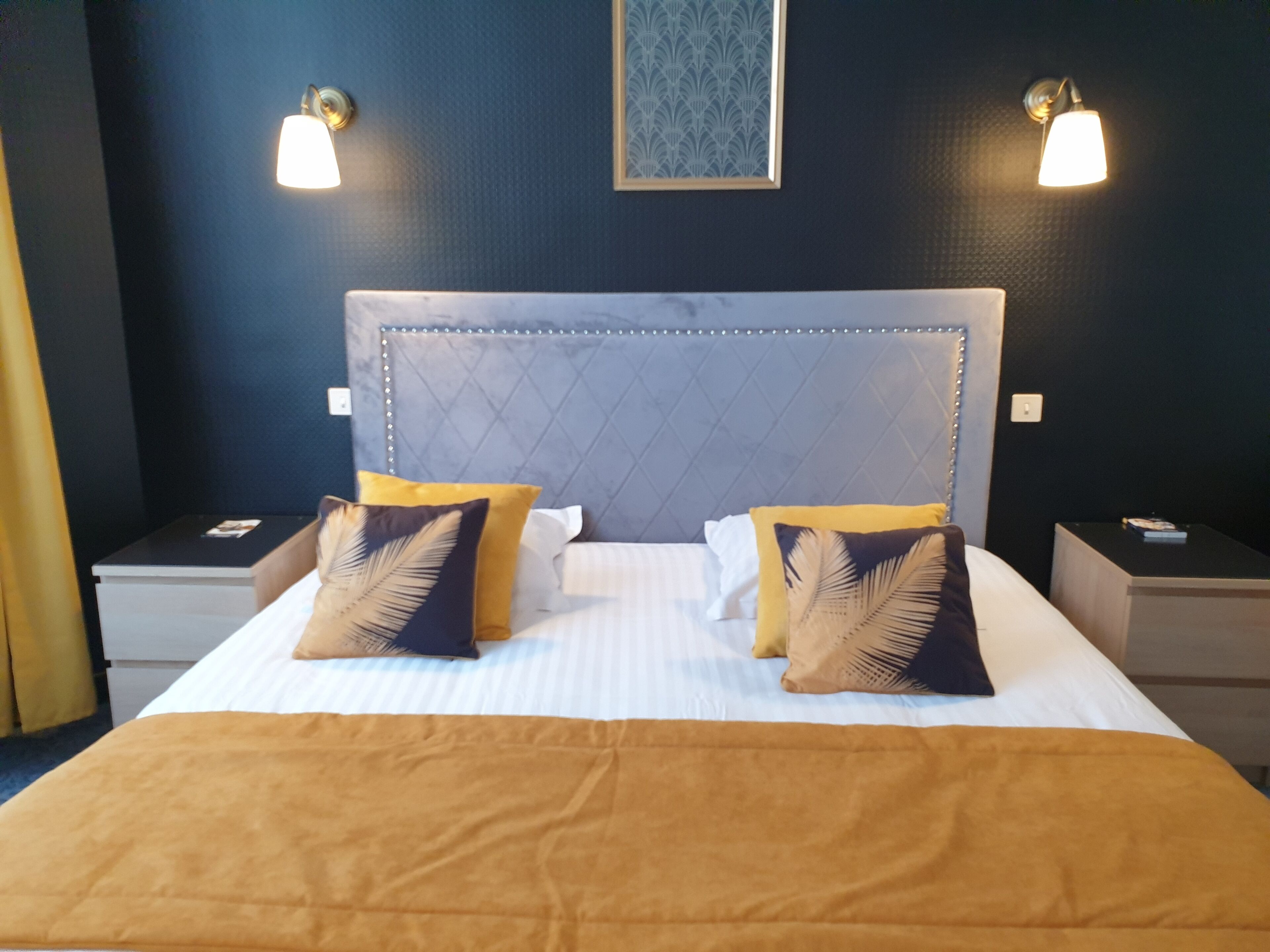 in-room safe, individually decorated, individually furnished, desk